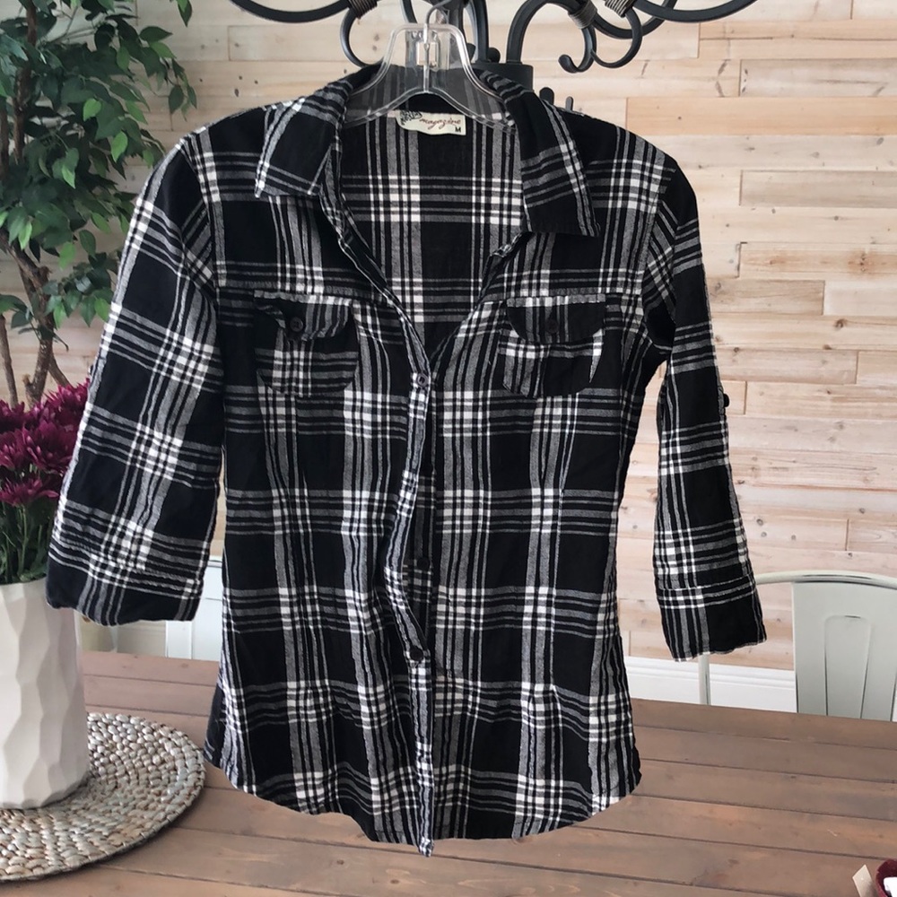 Black and white plaid top